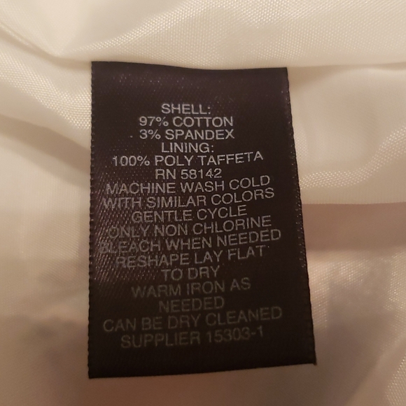 Beautiful Liz Claiborne dreas - Picture 12 of 14